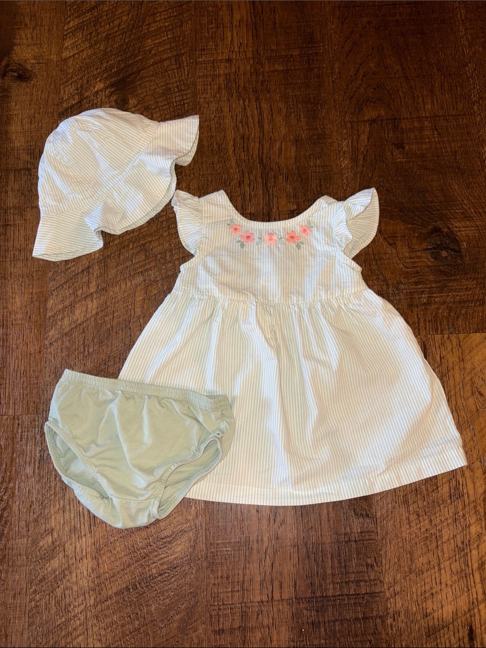 Carter's White & Green Striped Dress, Hat, Bloomers Set - 6M